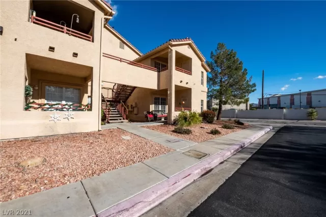 MLS: 2265917 Condo For Sale