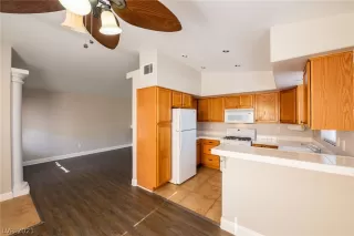 Photo #1: 2265917 Listing 