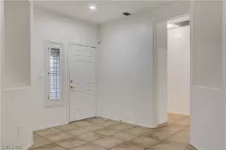 Photo #5: 2265949 Listing 