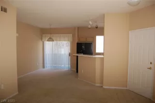 Photo #2: 2265959 Listing