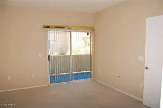 Photo #5: 2265959 Listing