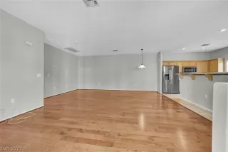 Photo #2: 2265965 Listing 