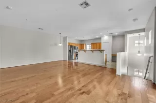 Photo #3: 2265965 Listing 