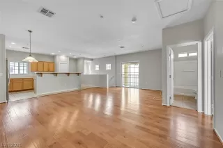 Photo #4: 2265965 Listing 