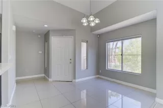 Photo #2: 2265967 Listing 