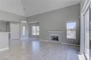 Photo #5: 2265967 Listing 