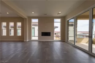 Photo #5: 2265974 Listing