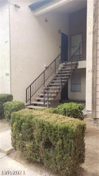 Photo #3: 2265982 Listing