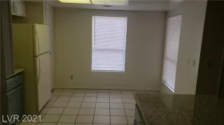 Photo #4: 2265982 Listing