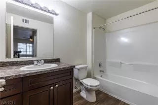 Photo #6: 2266003 Listing