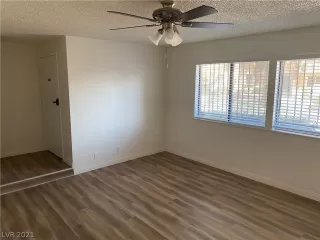 Photo #2: 2266030 Listing 