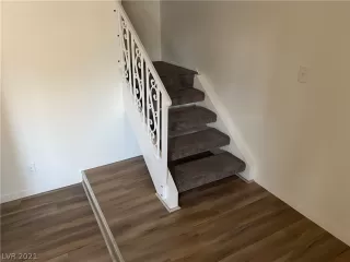 Photo #5: 2266030 Listing 