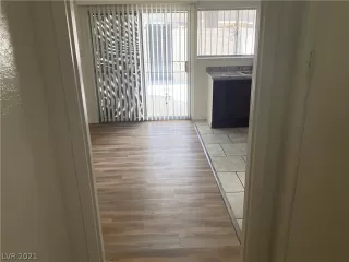 Photo #6: 2266030 Listing 