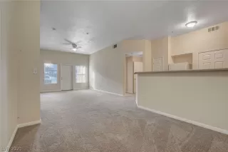 Photo #3: 2266067 Listing