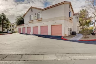 Photo #1: 2266068 Listing