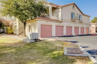 Photo #2: 2266068 Listing