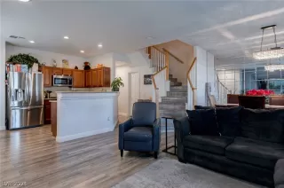 Photo #6: 2266077 Listing