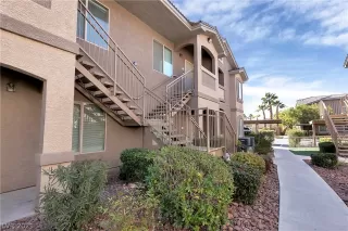 Photo #1: 2266086 Listing