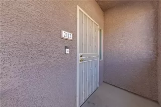 Photo #2: 2266086 Listing