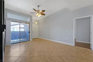 Photo #4: 2266086 Listing