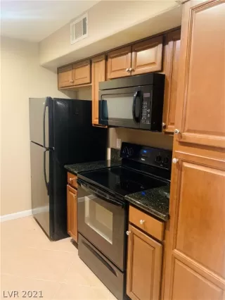 Photo #5: 2266106 Listing