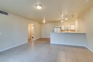 Photo #1: 2266115 Listing