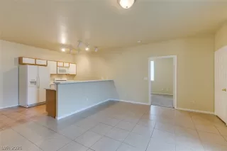 Photo #4: 2266115 Listing