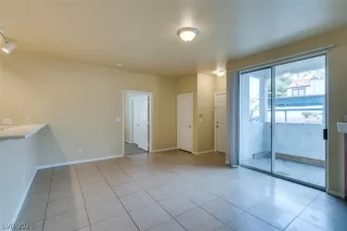 Photo #5: 2266115 Listing