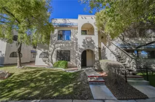 Photo #1: 2266127 Listing