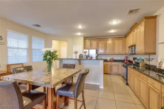 Photo #5: 2266138 Listing 