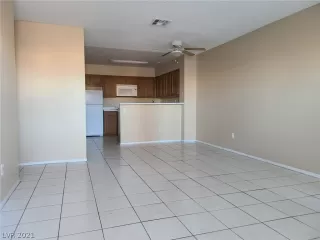 Photo #2: 2266154 Listing