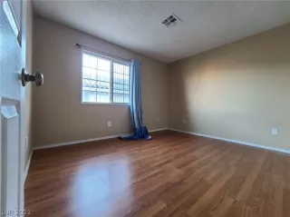 Photo #3: 2266154 Listing