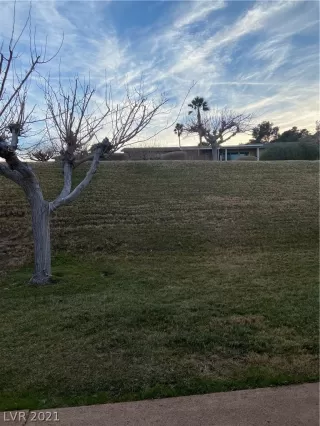 Photo #3: 2266171 Listing