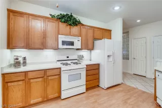 Photo #4: 2266209 Listing 