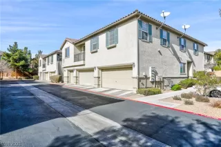 Photo #2: 2266297 Listing