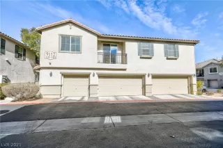 Photo #3: 2266297 Listing