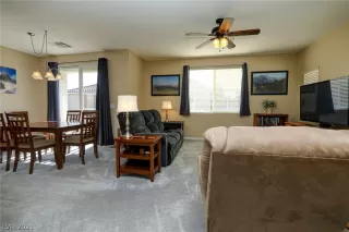 Photo #5: 2266297 Listing