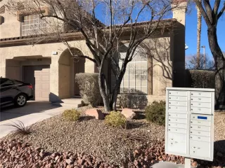 Photo #1: 2266337 Listing