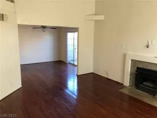 Photo #2: 2266337 Listing