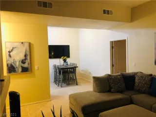 Photo #2: 2266340 Listing