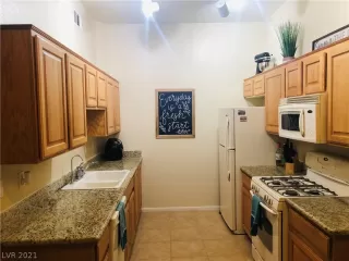 Photo #4: 2266340 Listing