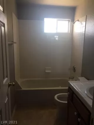 Photo #3: 2266395 Listing