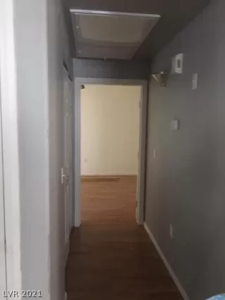 Photo #4: 2266395 Listing