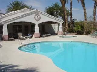 Photo #1: 2266397 Listing