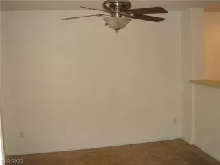 Photo #6: 2266397 Listing