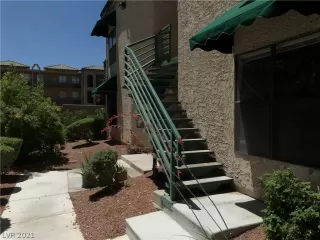 Photo #1: 2266445 Listing