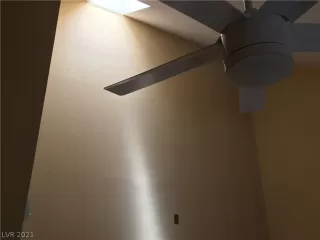 Photo #5: 2266445 Listing