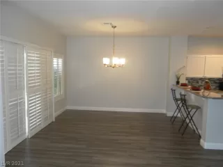 Photo #6: 2266461 Listing