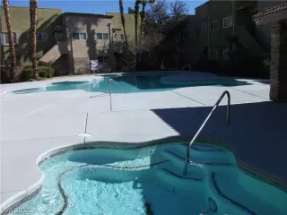 Photo #1: 2266474 Listing 