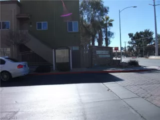 Photo #2: 2266474 Listing 